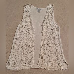 Vintage white knitted vest